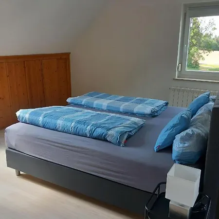 Ferienwohnung Am Waldrand Apartment